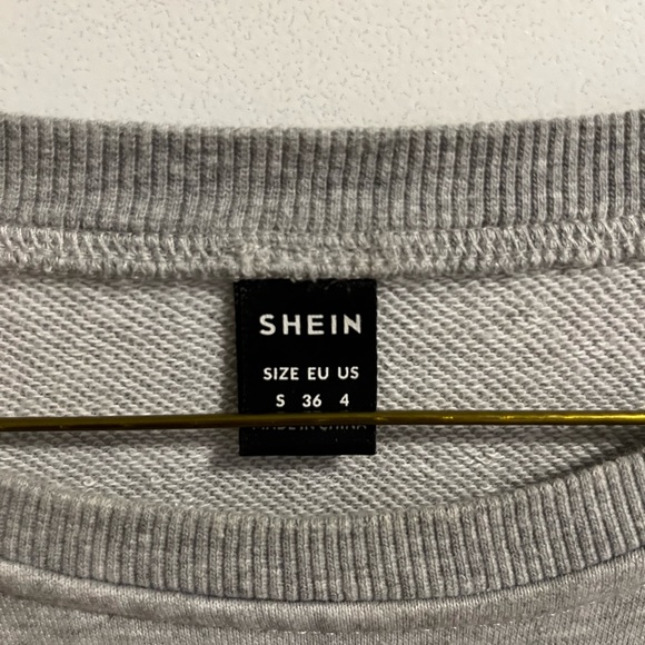 Grey crop sweater - Picture 2 of 2